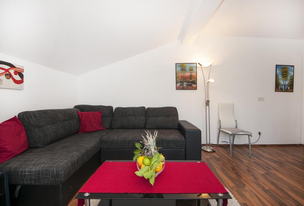 Guest House Loranum Sevid Zimmer foto
