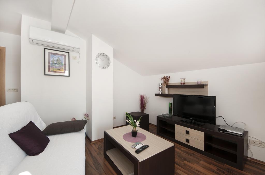Guest House Loranum Sevid Zimmer foto