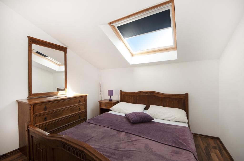 Guest House Loranum Sevid Zimmer foto