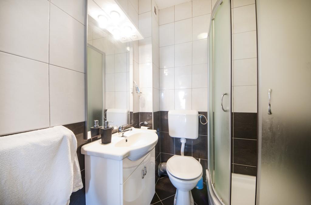 Guest House Loranum Sevid Zimmer foto
