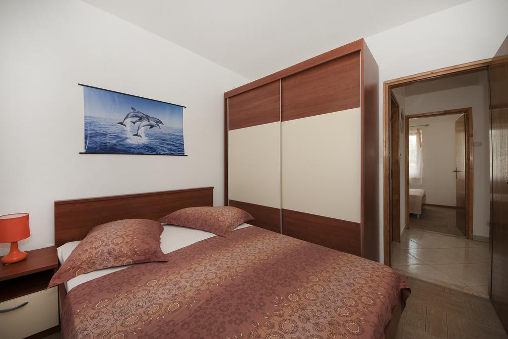 Guest House Loranum Sevid Zimmer foto