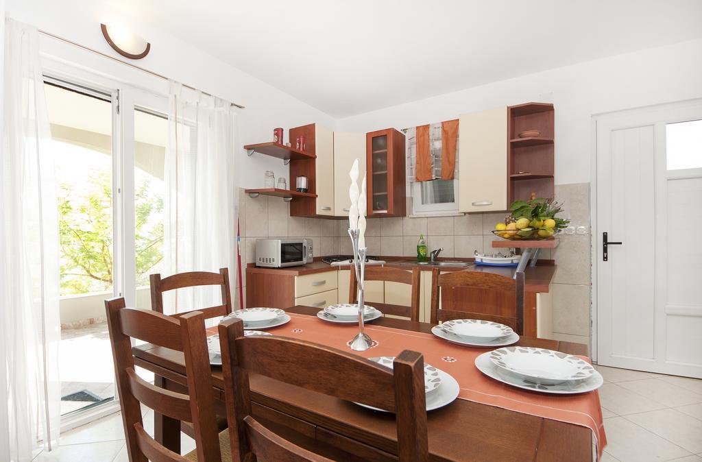 Guest House Loranum Sevid Zimmer foto